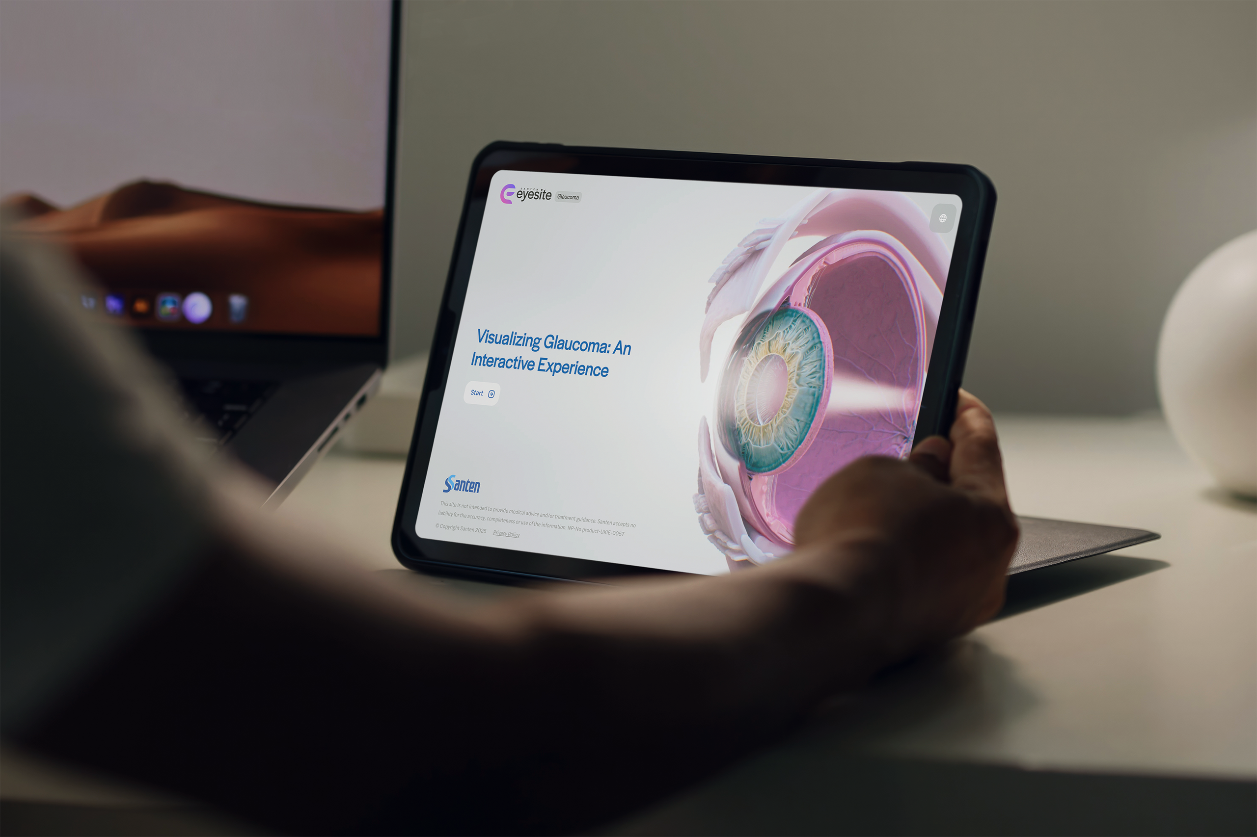 Santen Eyesite iPad Mockup indoors 01.png
