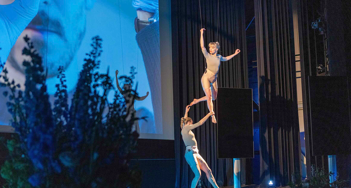 Hecklab_live perfomance dancers.png